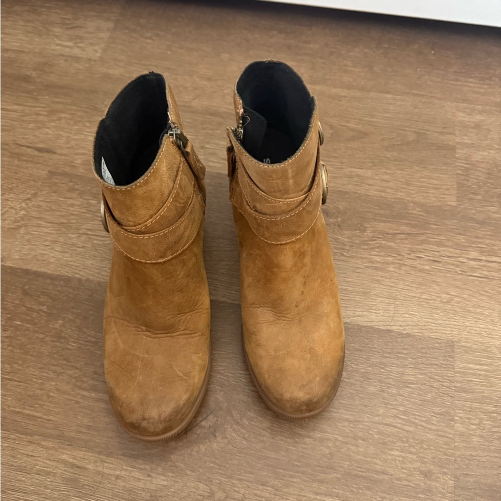 Sorel Brown Ankle Booties